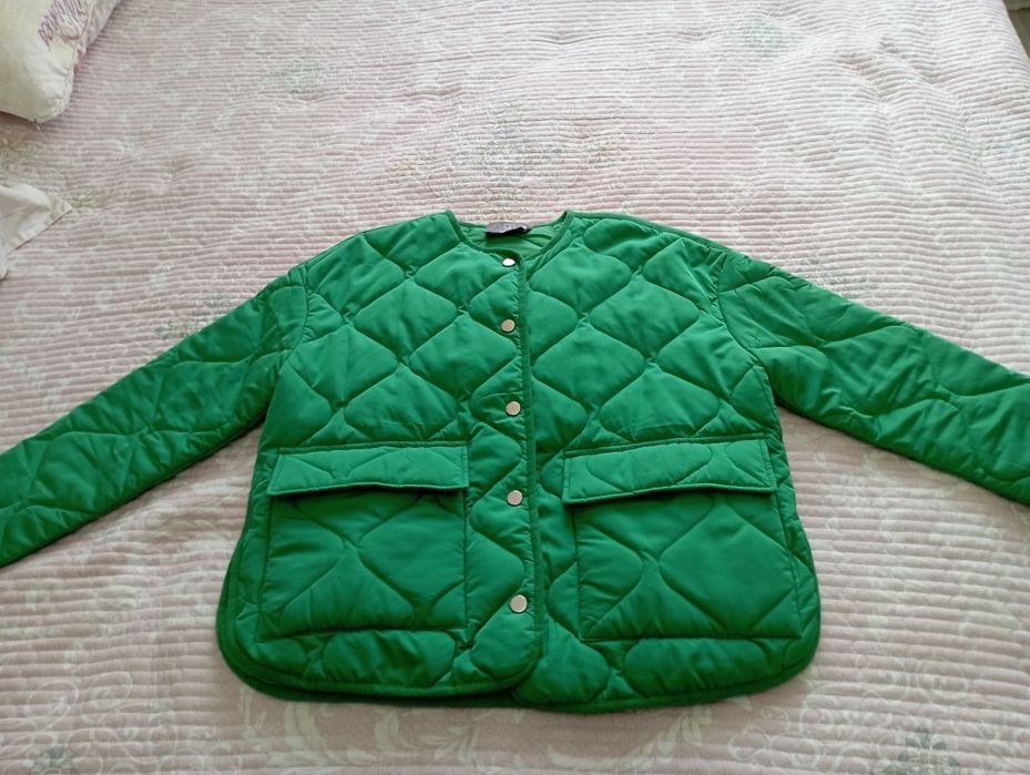 Продам классную ,утепленную курточку,48 размера,xl