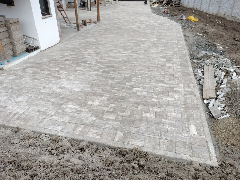 Montaj pavaj bordura terasamente