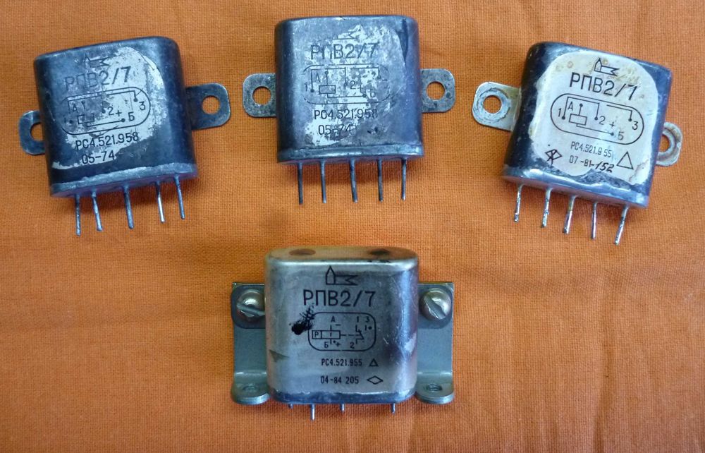 Releu rusesc RPV 2-7 150 Mhz 28V / releu german RFT GBR11 18-1