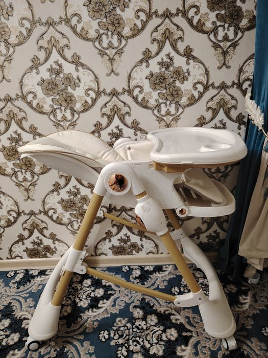 Стул для кормления