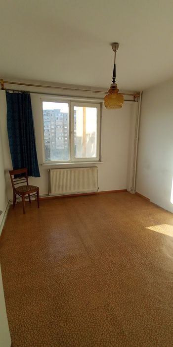 3 camere Griviței, etaj 5, luminos, vedere sud, boxă mare – PREȚ BUN