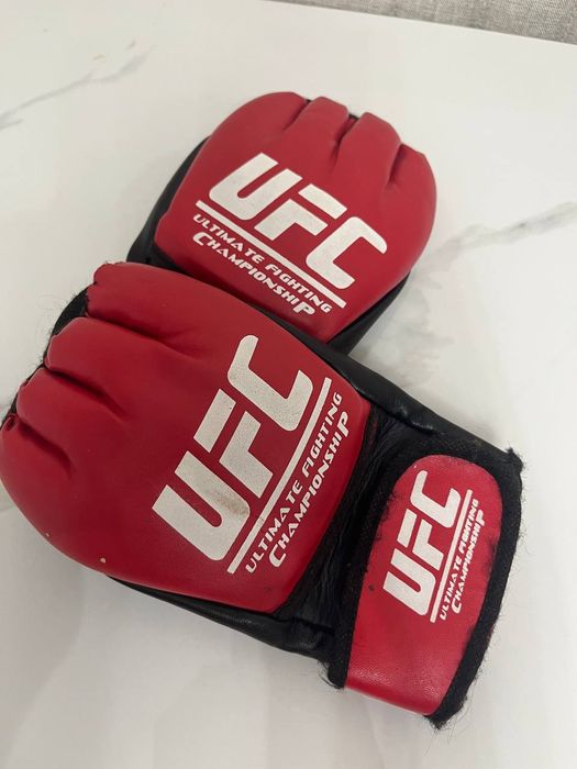 Перчатки для боев без правил UFC