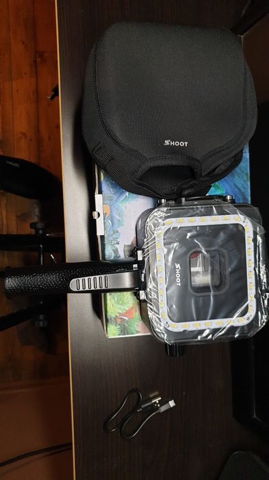 Намалено!!!GoPro 5,6,7  Подводен кейс с лед осветление