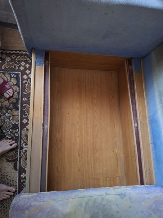 Угловой диванчик