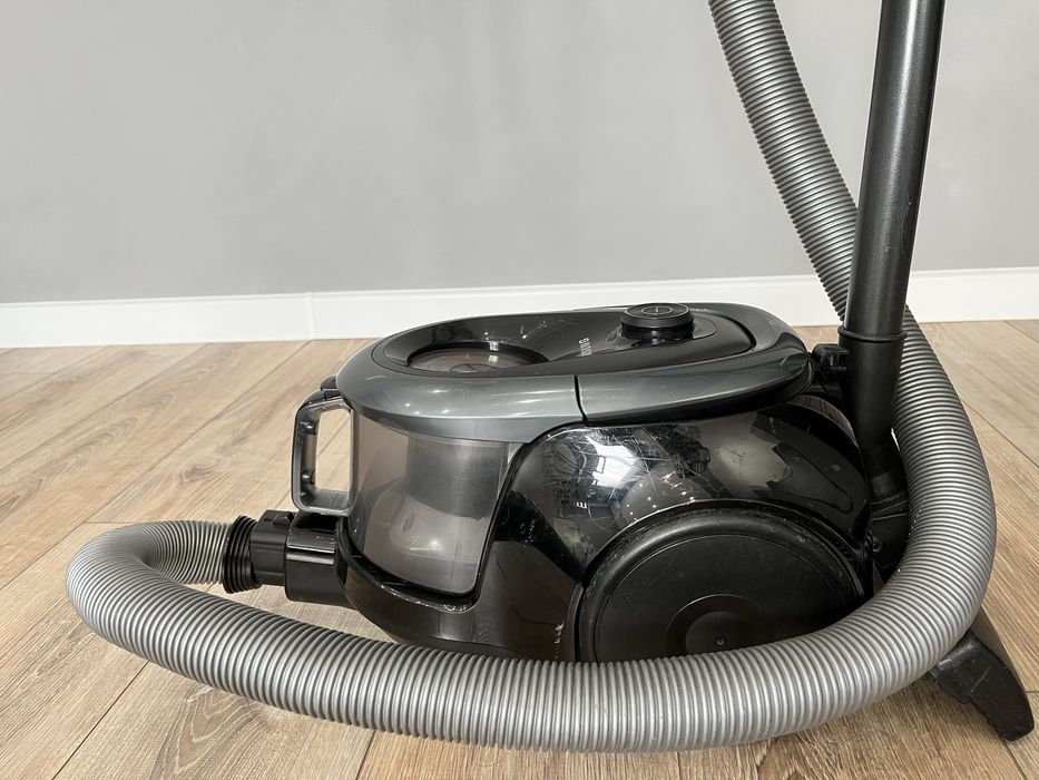 Циклонный пылесос Samsung