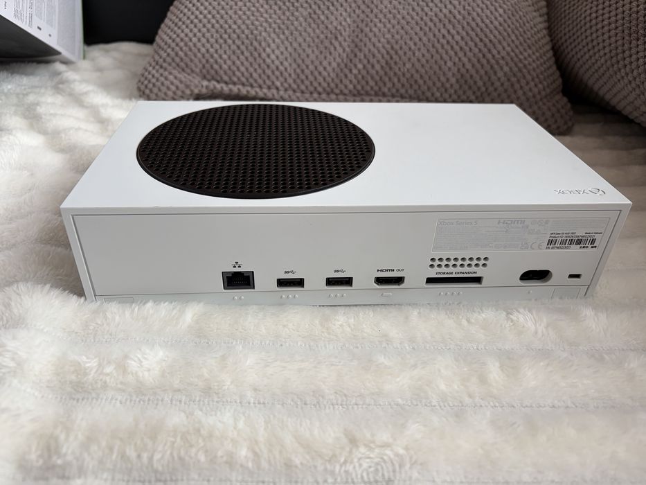 Xbox Series S conditie impecabila plus controller