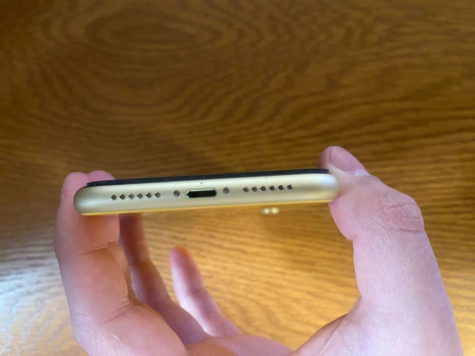 Vând sau schimb iPhone XR 128GB