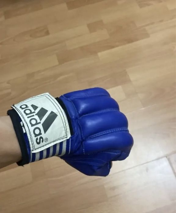 Перчатки для ММА