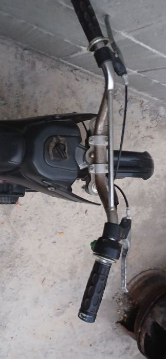 Vând motocros foarte bun