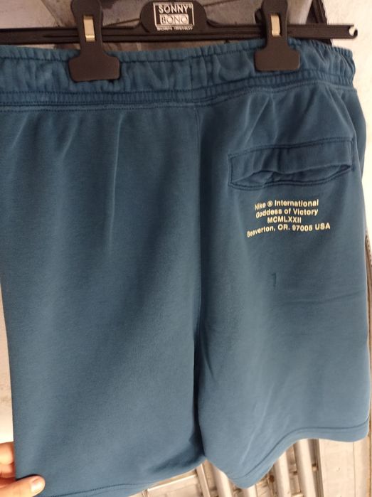 Pantaloni Nike model vechi