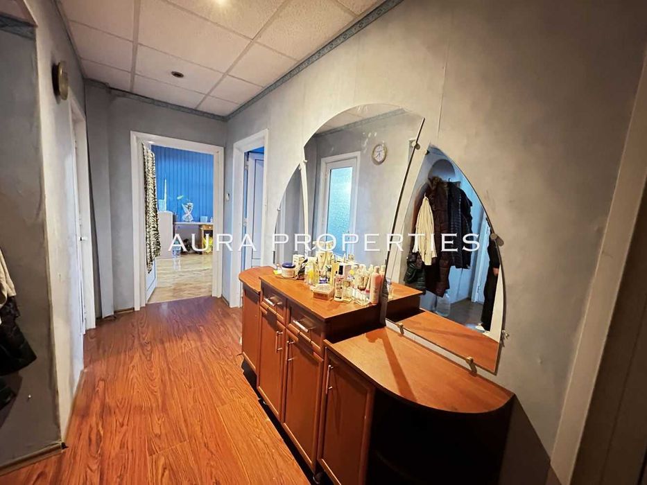 Продава се Тристаен апартамент в Разград, Център - 86 кв.м за 1127 €/кв.м - Снимка #6