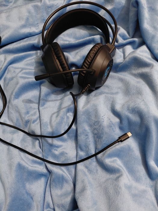 Продам наушники  игровые