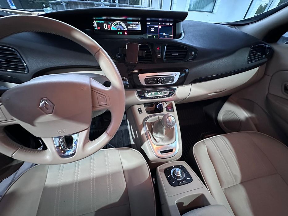 Renault Grand Scenic 2014