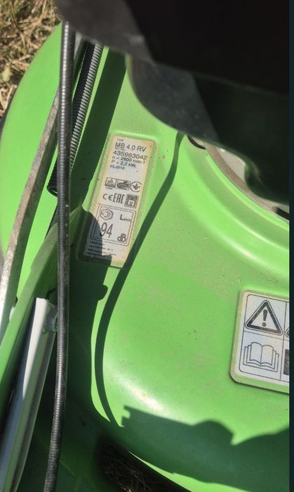 Vand masina de tuns iarba