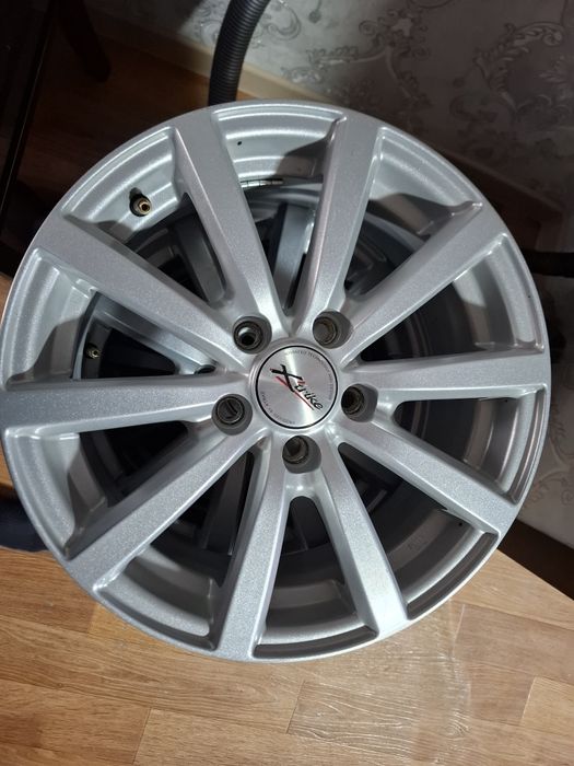 Продам литые диски