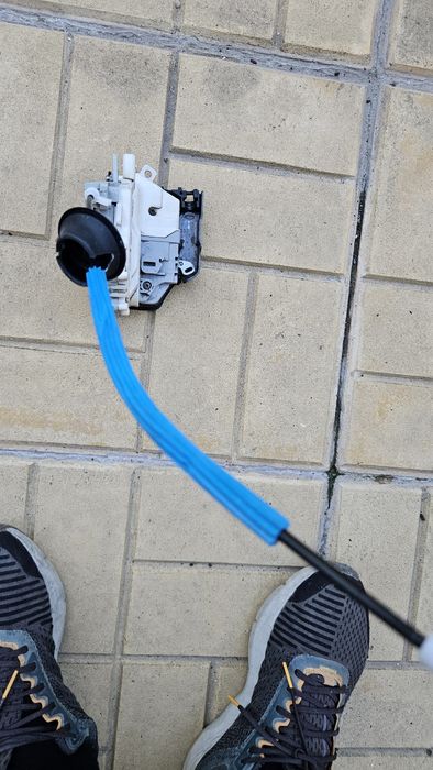 Навигация за опел инсигния и брава дясна предна за ауди а4 в8