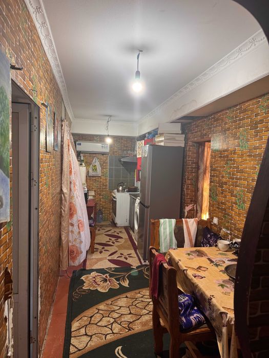 Продаётся своя 3в4-х комнатная квартира (Договорная)