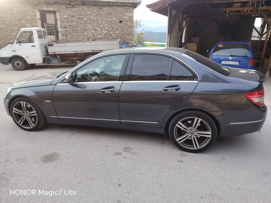 Mercedes-Benz C 320