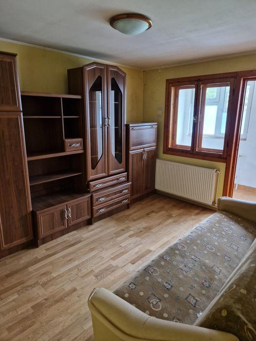 Apartament 2 camere vizavi liceul Emil Botta