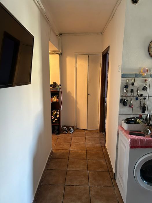 De vanzare Apartament 3 camere Cal Bucuresti Lapuș