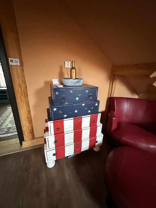 Vand Colectie Mobila tradiționala