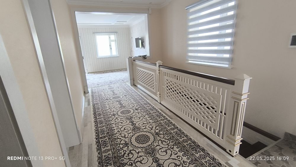 Дача сотилади чимёнда