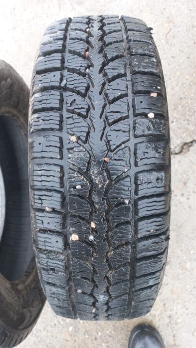 Зимние шины с шипами