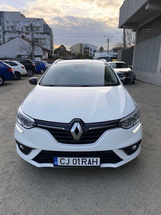 Inchiriere masini Cluj - Renault Megane 4 Break , 2019 - Ford Mondeo Break 2019 - Rent a Car