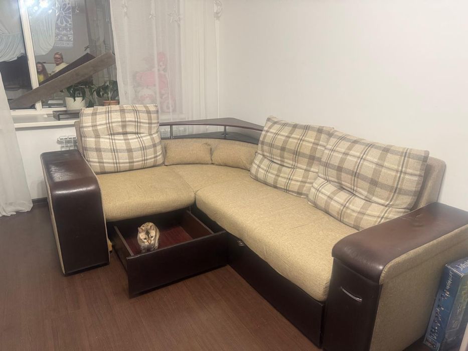 Диван угловой 2.6 м.×1.9м.