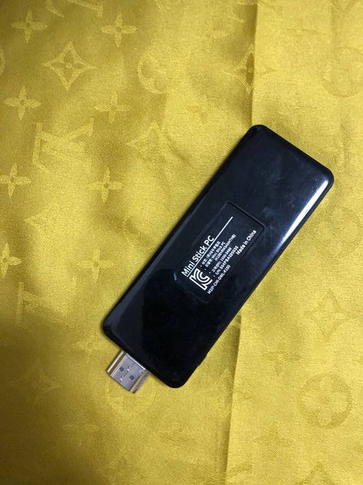 Assalom alekum Mini Kompyuter Sotiladi Windows 2Gb Ozu