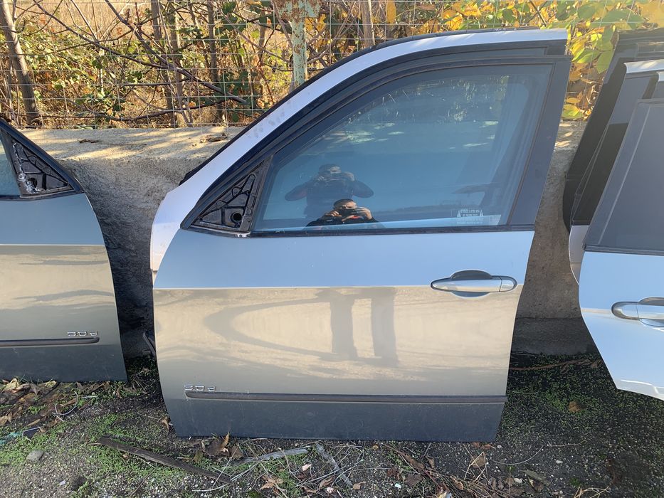 Продаваме врати за бмв х5 е70 bmw x5 e70