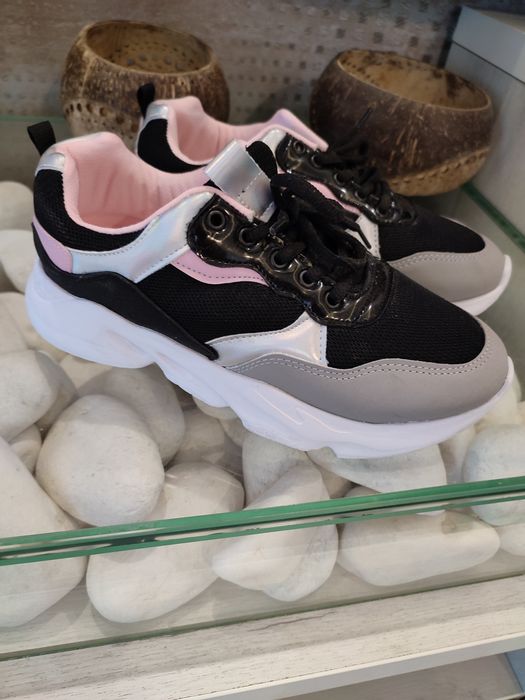 Новые кроссовки Lc Waikiki