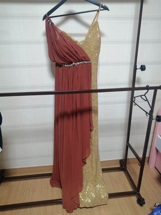 Продам платье в отличном состоянии