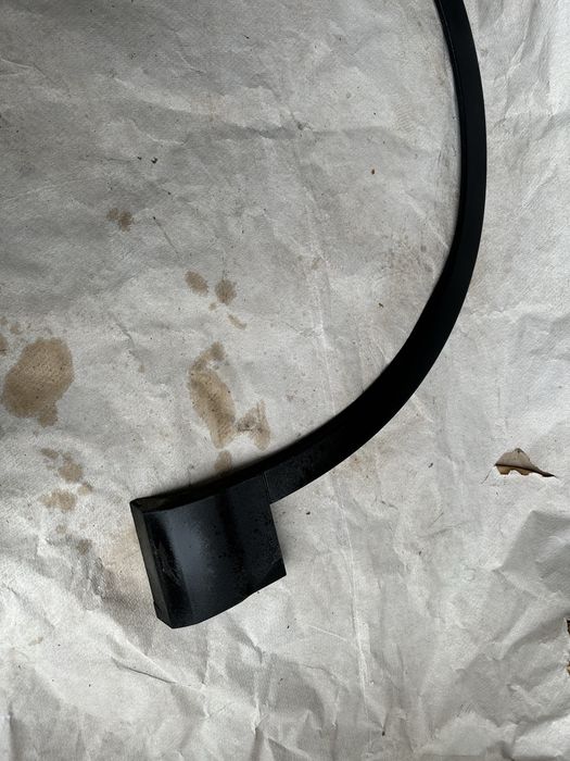 Bandou aripă stânga față audi q7.4m.cod:4m0853717.