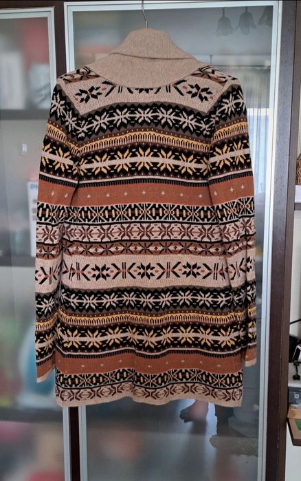 Cardigan deosebit, de la H&M