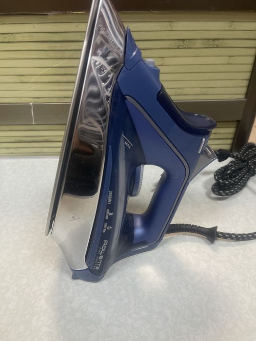 Парна ютия Rowenta DW8215D1