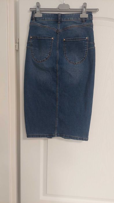 Дънкова пола тип „молив“ с цепка отпред – MOHITO, Нова