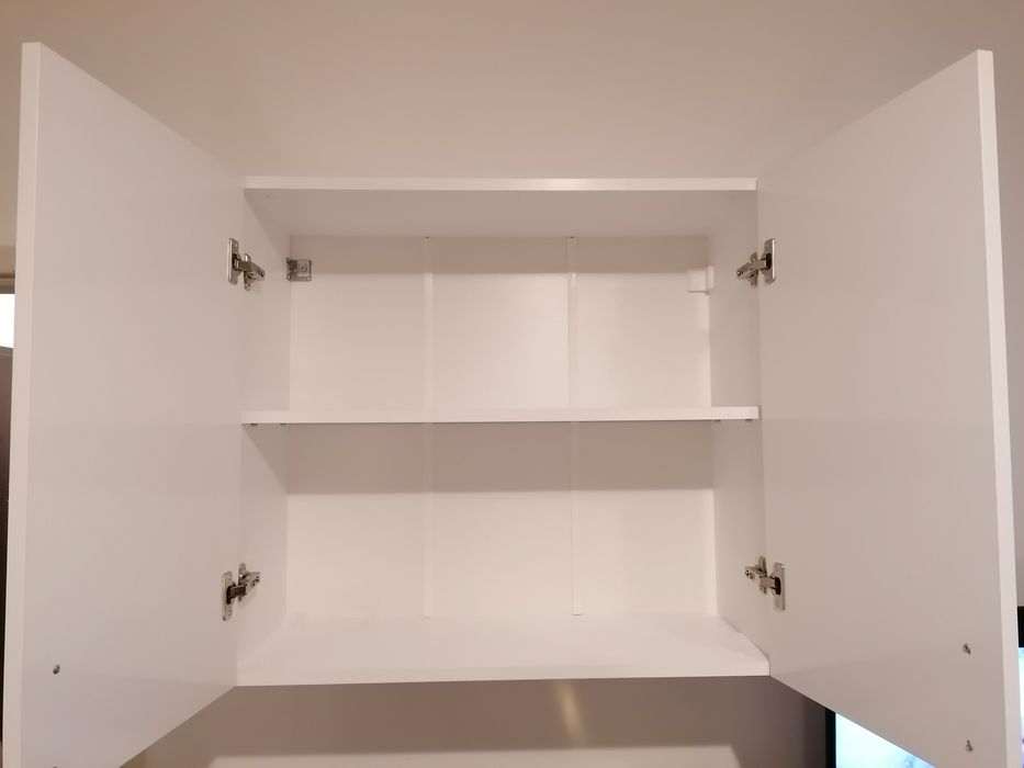 Бял Шкаф в перфектно състояние