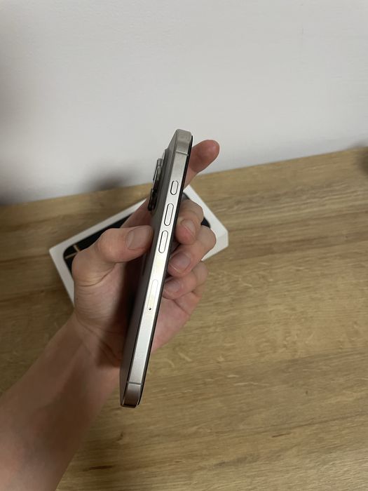 iPhone 16 Pro – 256GB – Natural Titanium – Stare IMPECABILĂ – Full Box