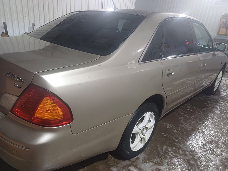 Тойота авалон 2000