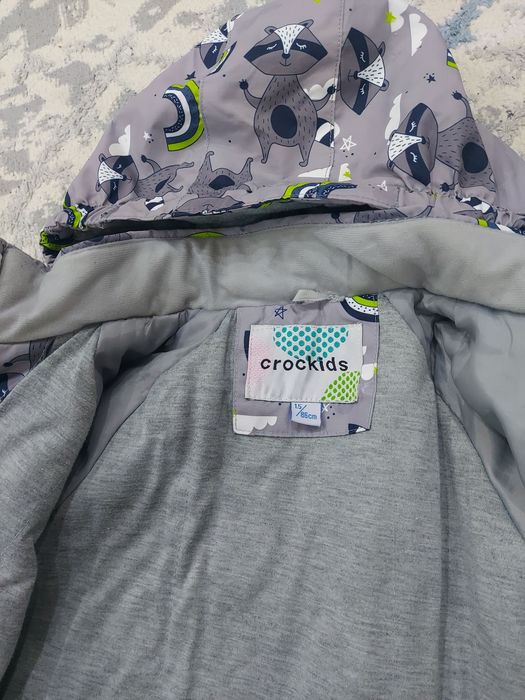 Продам куртку на мальчика