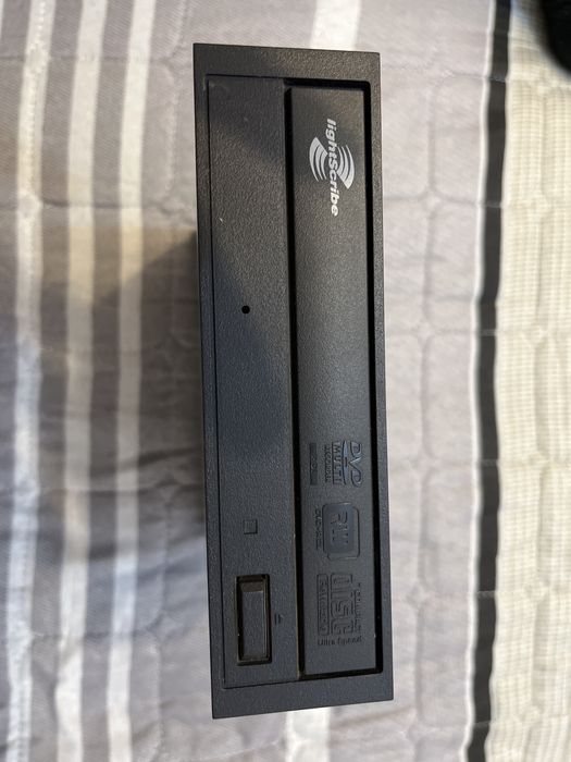 Продам дисковод для компьютера