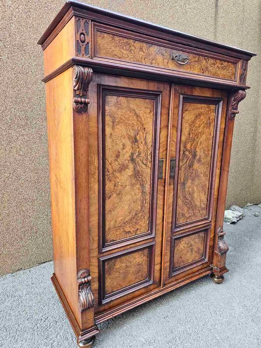 Шкаф в стил Бидермайер с интарзия