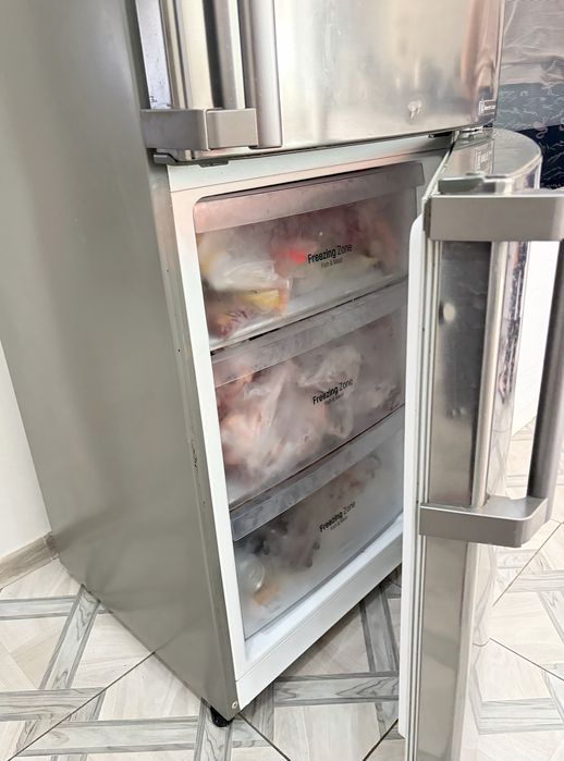 Продам холодильник 2х камерный
