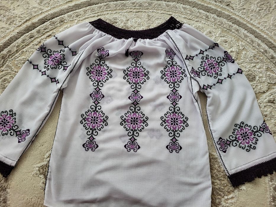 Vând cămașă națională