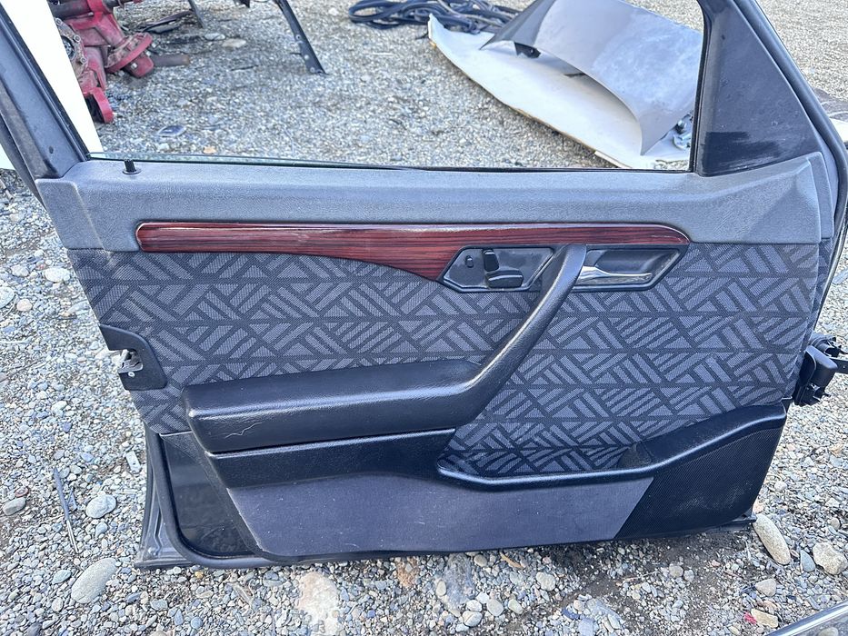 Дверные обшивки блок сидений w202 c202 яаония