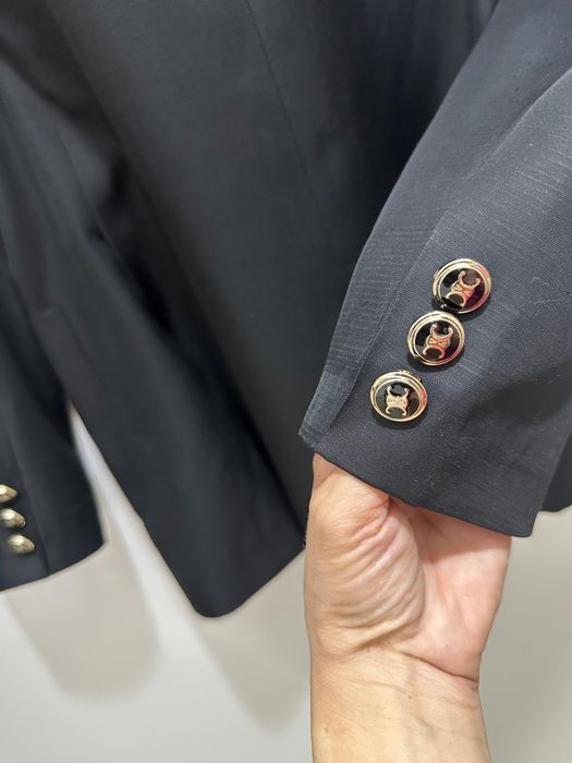 Costum nou cu eticheta!