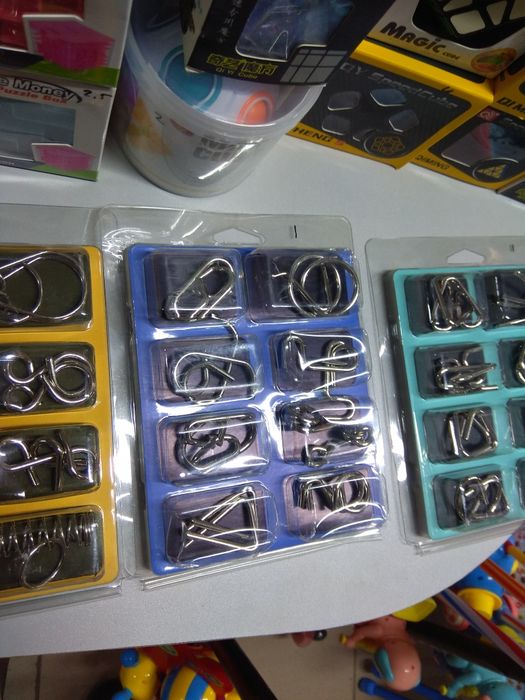 Головоломки, кубики Рубика