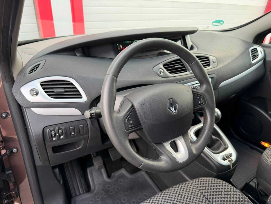 Renault Scenic 1.4TCE