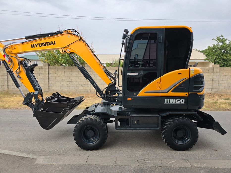 Экскаватор малютка услуги